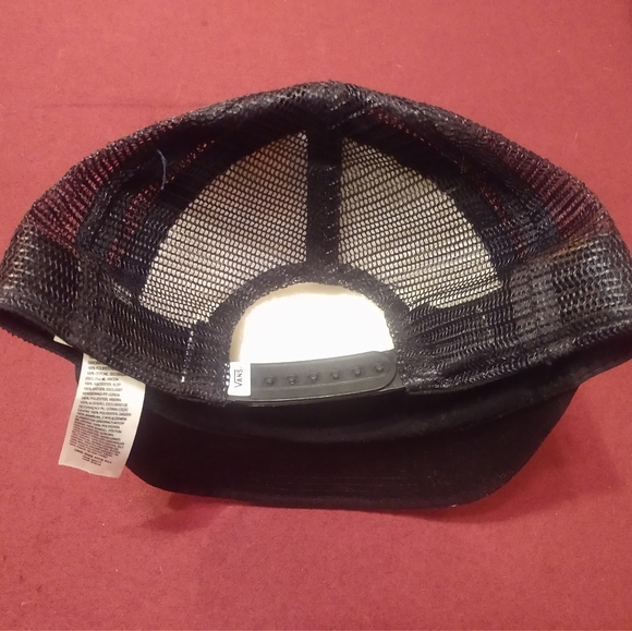 Vans Off The Wall Snap-back Mesh Trucker - Picture 3 of 4